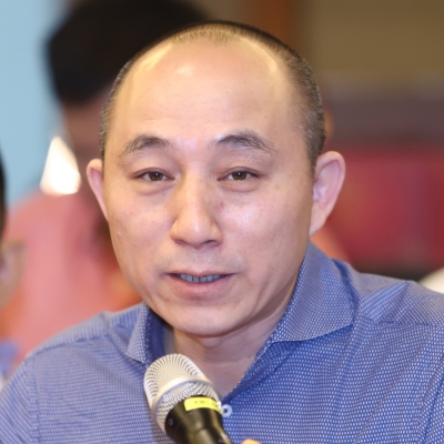 左立-北京大學(xué)人民醫(yī)院腎內(nèi)科主任、教授、博士生導(dǎo)師